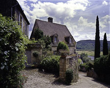 France-Perigord-Rivers, Caves & Castles in Perigord Noir